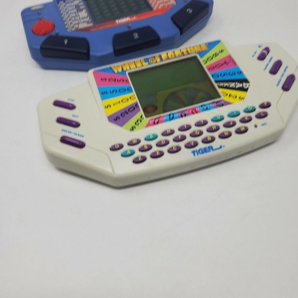 Wheel of Fortune & Jeopardy Handheld Games 1995 2001 Tiger Electronics - Picture 2 of 6